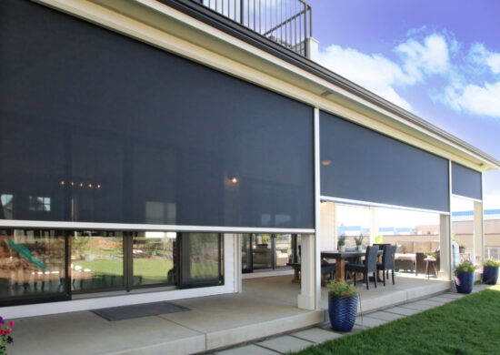 Oasis 2900 Retractable Patio Insect Screen Shades by Insolroll